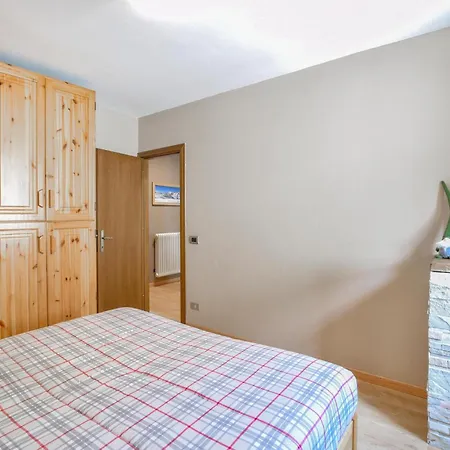 Beautiful In With Kitchen Apartment *